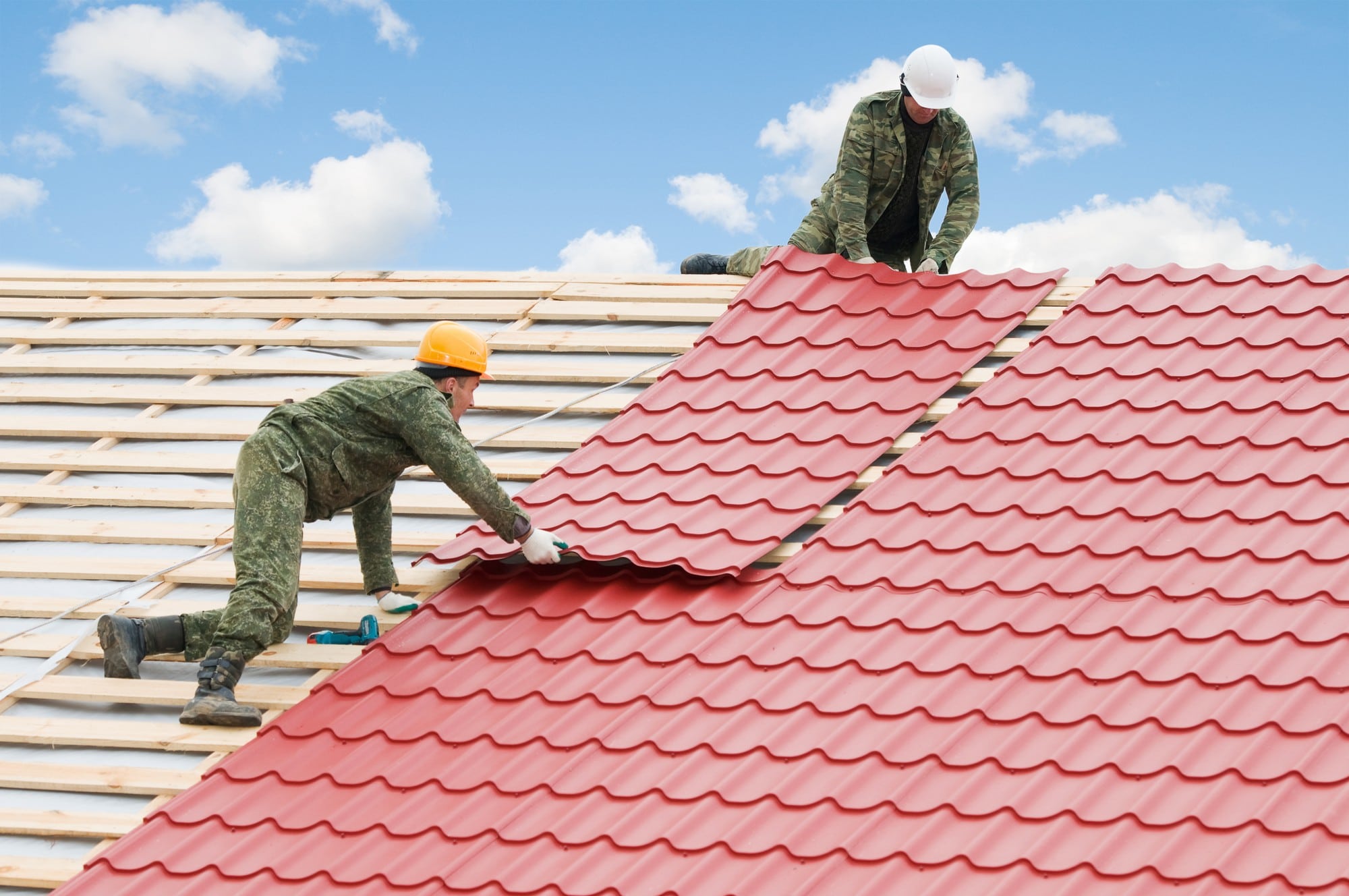 Quality Roofer Dallas Residential Roofing Showdown: Asphalt Shingles vs. Metal Roofs