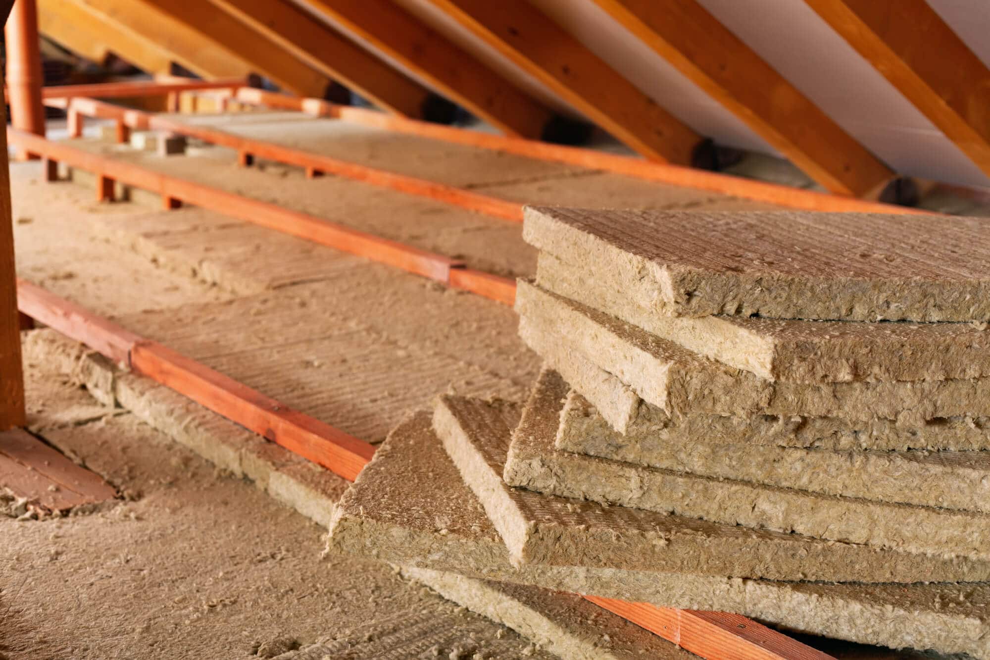 6-tips-to-improve-your-home-s-energy-efficiency-with-attic-insulation