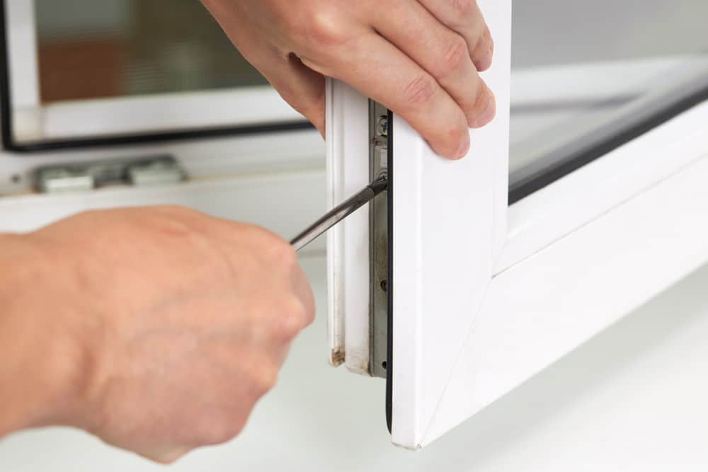 window-damage-repair-little-canada