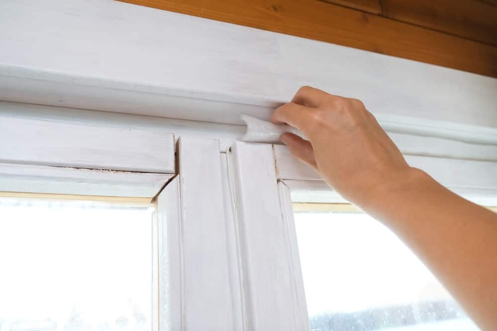 how to find air leaks in older windows