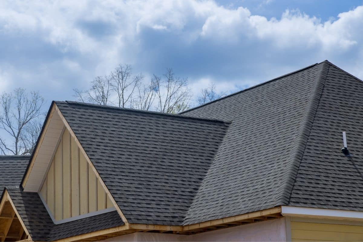 The Benefits of Class 4 Impact-Resistant Shingles for Weather Protection