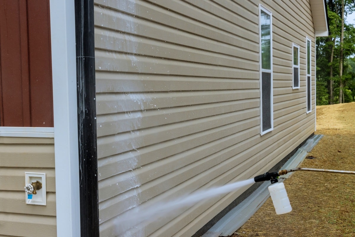 Hardie Board vs. Engineered Wood: Which Siding Handles Minnesota Storms Best?