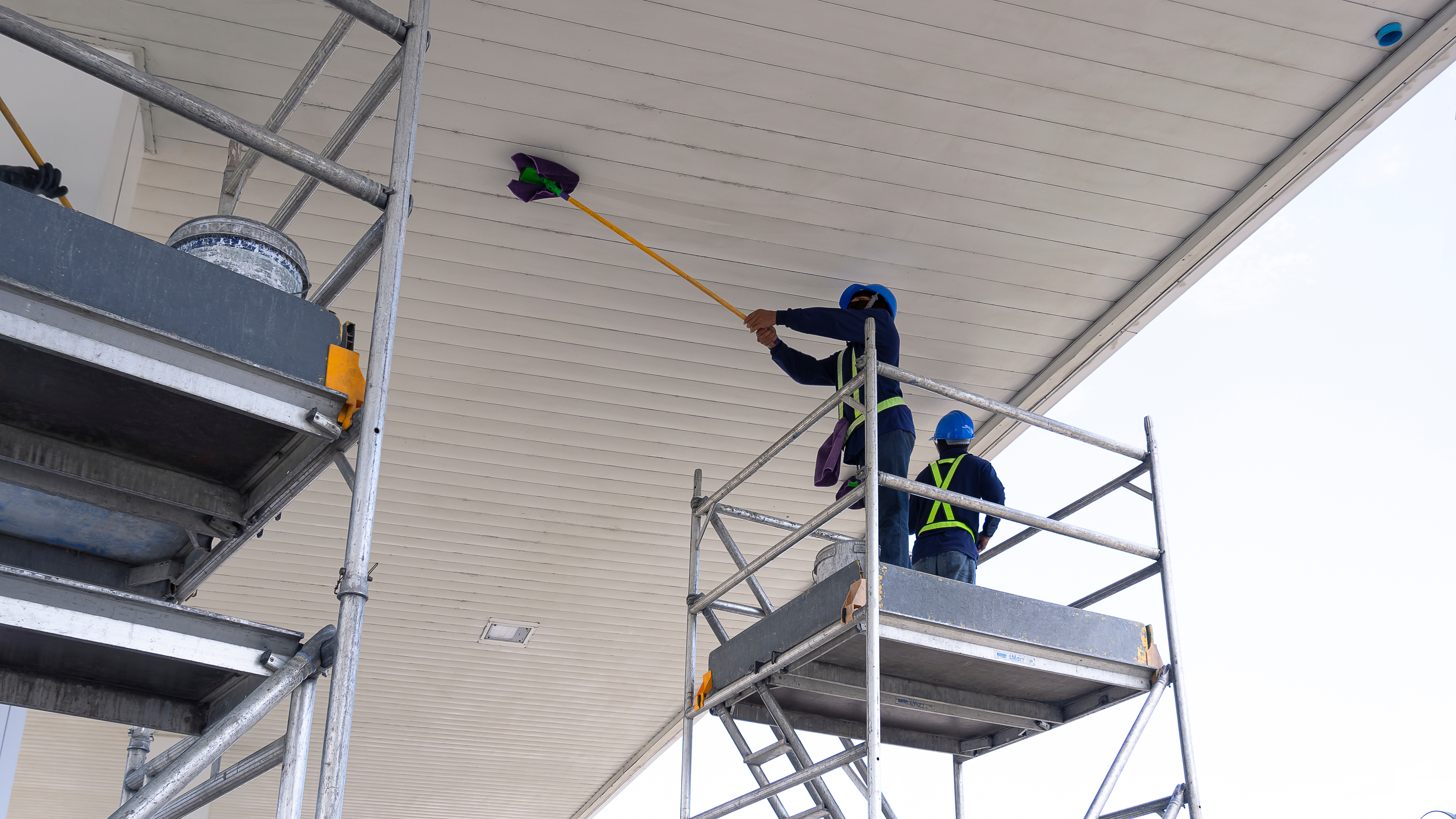 Essential Commercial Roof Maintenance Tips for Busy Owners