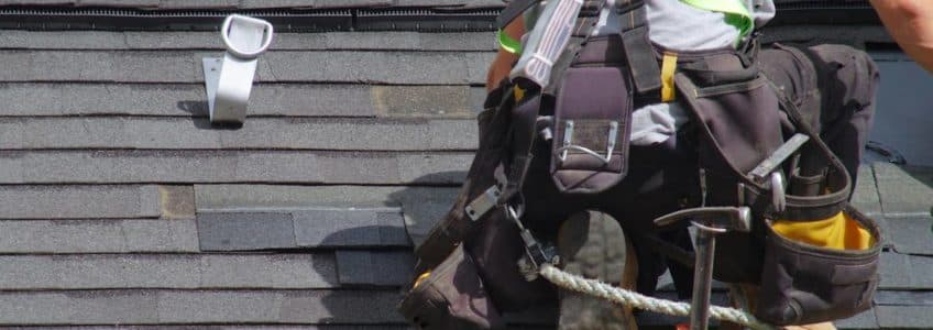 How Contractors Decide Between Roof Repair and Replacement